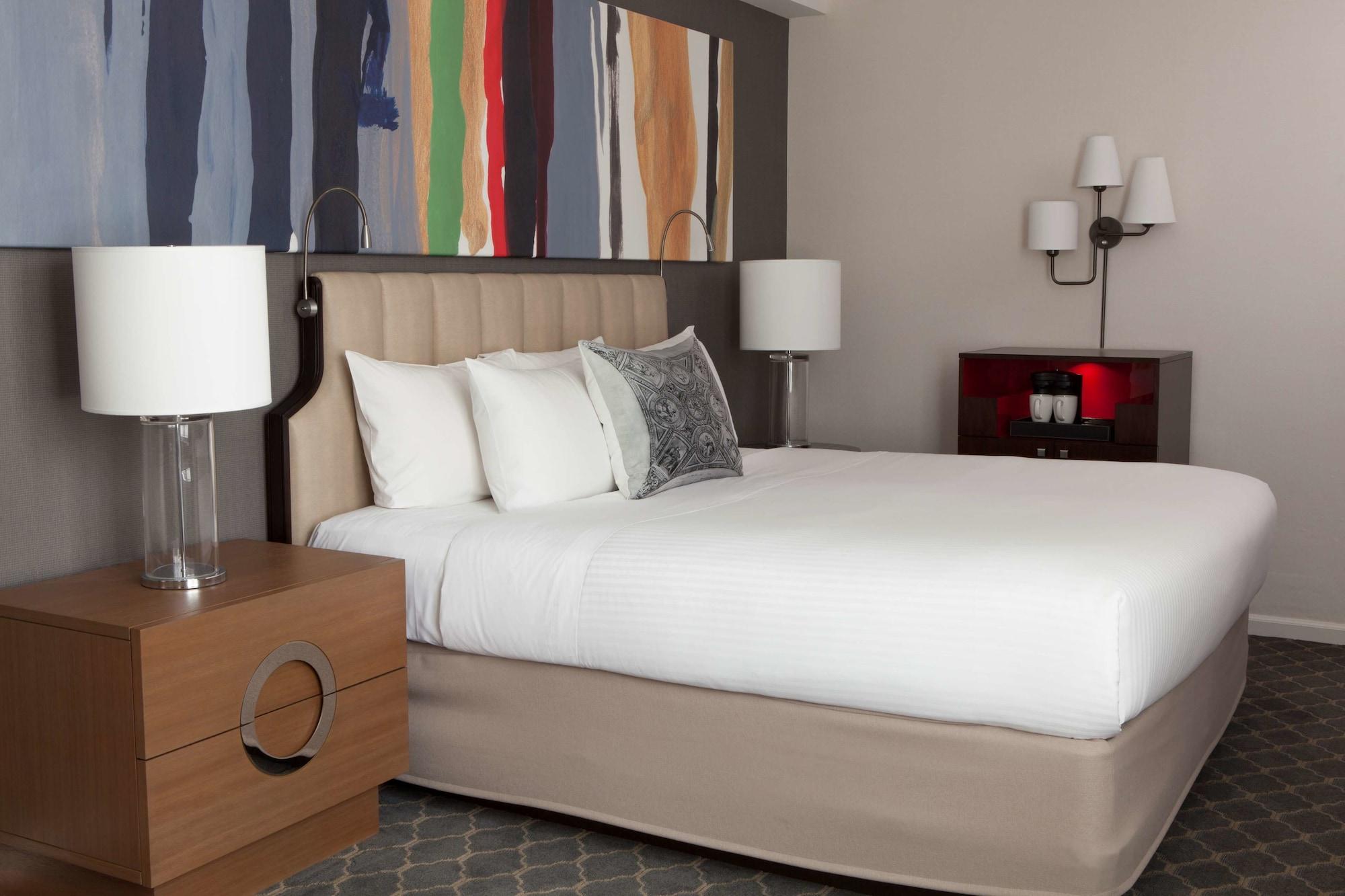 The Fifty Sonesta Hotel New York City Exterior photo