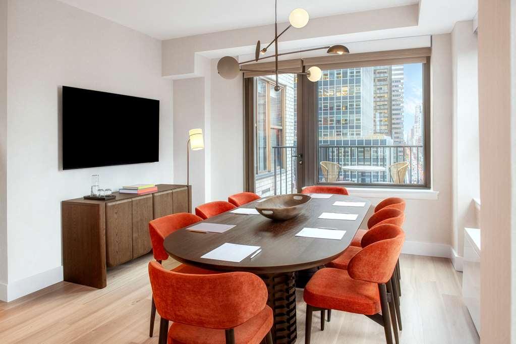 The Fifty Sonesta Hotel New York City Room photo