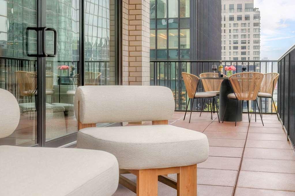The Fifty Sonesta Hotel New York City Room photo