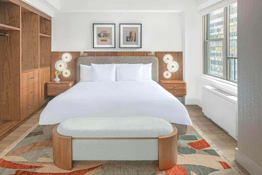 The Fifty Sonesta Hotel New York City Room photo
